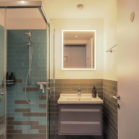 Modernes Hostel, In Shared Apartment, Wyba Living